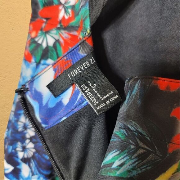 Forever 21 Tropical Floral Mesh Detail Bodycon Mini Dress - Picture 6 of 10